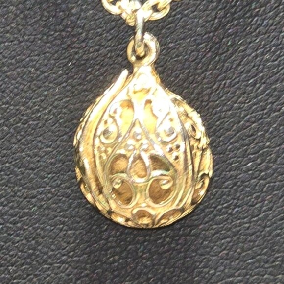 Gold Tone Necklace Chain with Filigree Disco Ball 22 - Picture 1 of 3